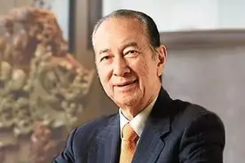 赌王隐藏30年的儿子有何来头，为何赌王死后才公布还让何超琼照顾图片