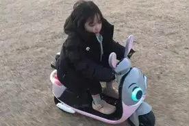 表情包：快，我要抱抱图片