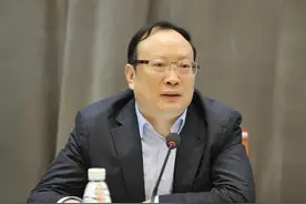 中央政法委点名批“代孕”，这些落马官员也曾“代孕”生子图片