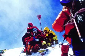 中国登山队再次登顶珠峰，这事有什么用？其实与每个人息息相关图片