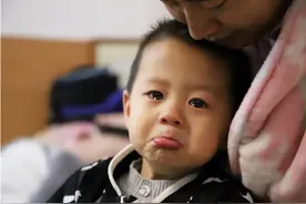 “你为什么知道还手？”孩子受欺负还手被罚，宝妈气不过掌掴老师图片