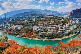 建国初，主席给一个村子起了个名字，今天成为一座地级市图片