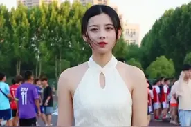 女网红冒充大学生，穿旗袍进校园劣质表演，大学：社会人士请离开图片