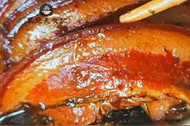 过年做扣肉时，无需油炸，牢记2点，香醇入味，肥而不腻又下饭图片