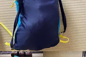 旅行也要断舍离：看退休大妈一个人长途旅行如何5分钟打包好行李图片