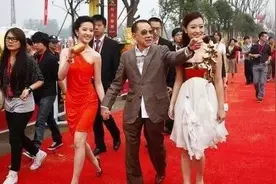 杨受成的江湖情事图片