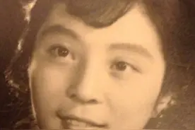 范丞丞晒出妈妈年轻照，这优秀的基因，果然一家子都是高颜值图片