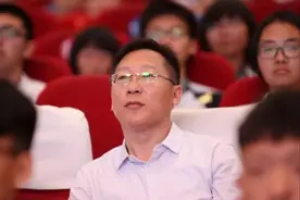 高中校长是不是“领导干部”？他们和公务员有什么差距图片