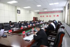 王英杰主持召开乌兰浩特市委国家安全委员会2020年第一次全体会议图片