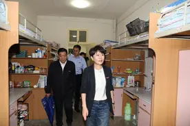 西安翻译学院董事长丁晶赴学生公寓检查指导工作图片