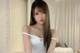 千万粉丝女主播一年从未露脸，网友爆出嘴唇照，比腐团儿还好看图片