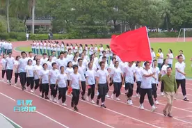 这场运动会太燃了 学生花样入场大秀才艺图片