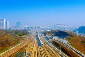 负债已达5万亿，为何还要建？中国高铁的真正价值，才刚刚显现图片