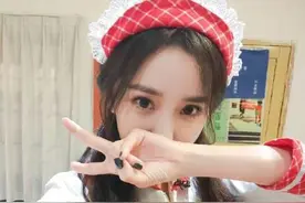 杨幂：我穿过女仆装，杨颖：我也穿过女仆装，钟丽缇：看看我的图片