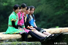 知青老周：农村辣妹小丽的灵魂拷问，不爱我为什么要牵我的手？图片