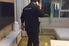 日照浮来春公馆一业主家马桶下水道倒灌！满屋大小便！图片