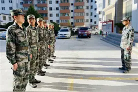 役前训练，让“准新兵”迈好军营第一步图片