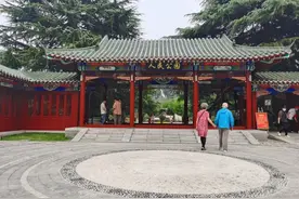 郑州人民公园西大门全新“亮相”！古风古韵令市民惊喜图片