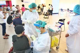 在瞒什么？台湾62人打AZ疫苗后猝死 民进党公布的资料却越来越少图片