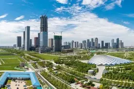 全球最大的，最深的全地下高铁，出站就是公园，就在天津市图片