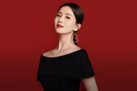 17年前，他送了顶级女星一只耳环，今天还引领潮流图片