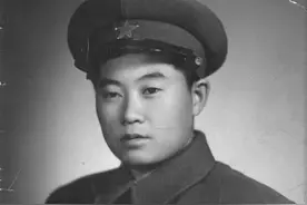 1945年，14岁少女虚报年龄乔装成男孩参军，立下特等功，后来咋样图片