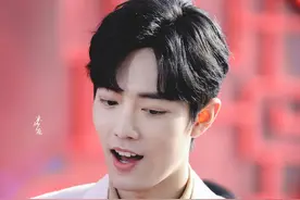 肖战身穿粉色西装绅士儒雅，阳光灿烂，整体造型清新怡人图片
