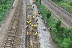 株北枢纽京广正线换轨施工图片