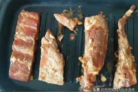 美味鲜嫩的煎肋排，大口吃肉好过瘾，口水哗哗流图片