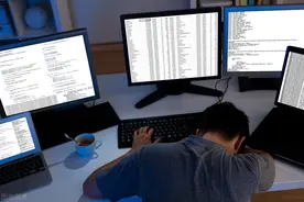 某程序员哀叹：4年开发，年包才40多万。二本真的不如985/211吗？图片