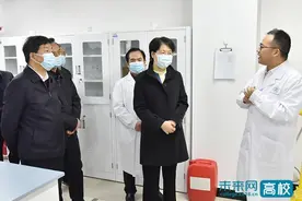 湖北省领导到湖北民族大学考察图片