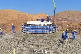 浇筑完毕！开始吊装图片