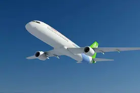 1971年秘鲁空难，飞机在8千米高空解体，乘客醒着下坠3分钟才落地图片