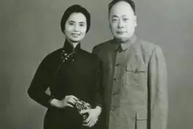 陈毅与张茜相爱32年，曾冲动大闹离婚，临终前坦言：我对不起你图片