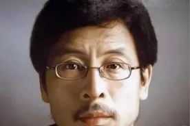 他画一只鸟卖了82万，有人质疑是儿童水平，专家：你往鸟眼睛里看图片