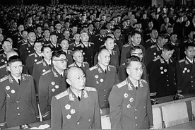 55年授衔，大元帅礼服已制作完毕，主席却表示：我不当大元帅图片
