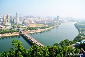 上饶，并不出名的三线城市，近年来旅游总收入却在全国排前15位图片
