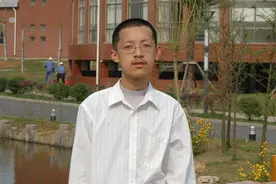 北大数学天才“另辟蹊径”，8年后道出原因，父母或是罪魁祸首图片