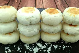 酥饼这样做不用烤箱，外皮酥到掉渣，简单易学，比买的好吃图片
