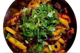 懒人版香辣干锅兔，家常干锅千叶豆腐，香辣干锅土豆片图片