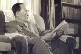 毛泽东“只争朝夕”哲理，与冯梦龙典籍智慧不谋而合，成霸气诗词图片