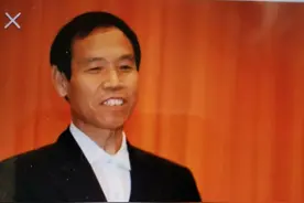 传奇人魏书生课堂真相还原，争议怎解？鲜花感受春的温度图片