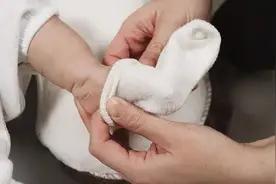 爱幼爱说育儿丨夏季宝宝睡觉要注意哪些？图片