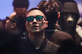 如愿以偿上热搜，汪峰新歌封面被指抄袭？章子怡化身护夫狂魔图片