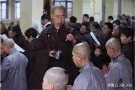 国内一座清贫寺庙，禁止捐钱，女僧人每天只吃一顿饭睡4小时图片