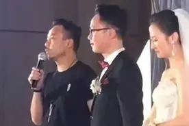 46岁汪涵现身吃喜酒，被曝天价出场费？曾自曝不参加同事婚礼图片