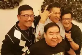 欠巨债患病住十年贫民区！影帝肥猫的兄弟周润发和恩人刘德华图片