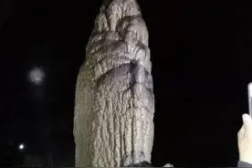利川新发现一超长溶洞，约30公里，宛如地下宫殿图片