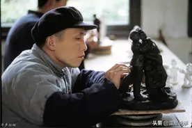 七十年代无锡，见了外国人很好奇，惠山泥人很出名图片