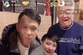 潘长江和62岁赵本山逗嘴！赵本山太机灵了，堪称神反应图片